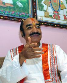 Dr Pandit Gokulotsavji Maharaj
